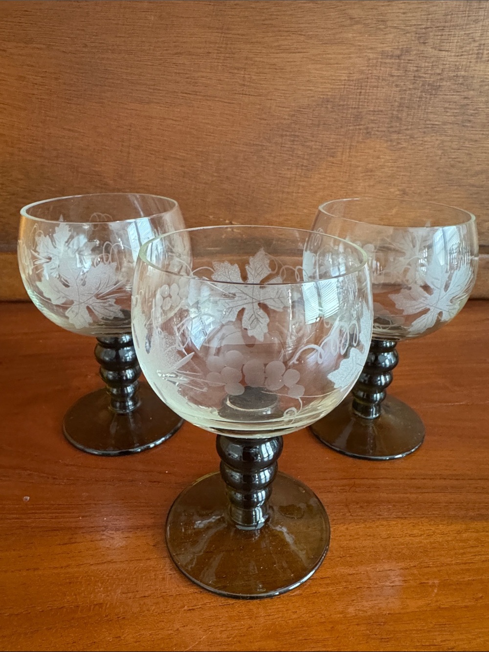 Roemer Etched Wine Glasses Grape Vine Green Ball Stem Vintage German Set Of 3